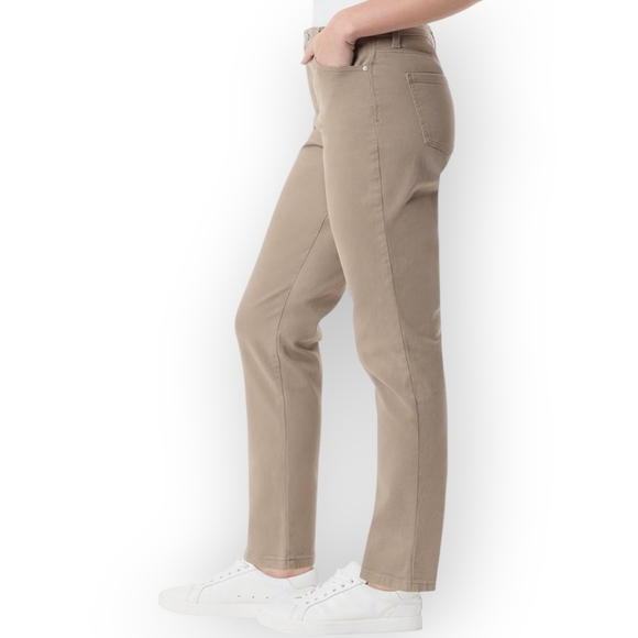 Gloria Vanderbilt Amanda Classic High Rise Tapered Jean Petite, Hazelnut 12P - Picture 2 of 12